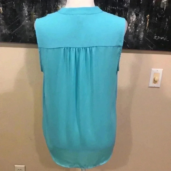 The Limited Chiffon light Blue Sleeveless Blouse with Faux Wrap Front-Size L - Picture 3 of 4